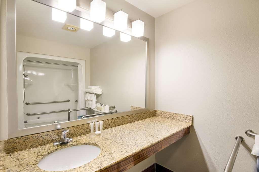 Hotel Clarion Pointe Abingdon Exterior foto