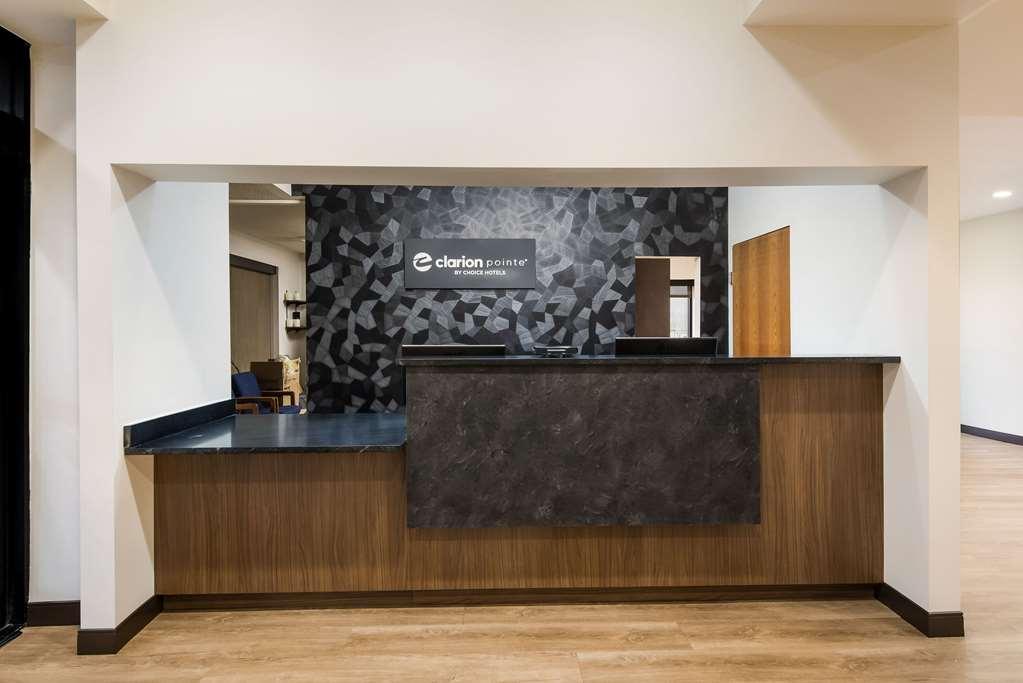 Hotel Clarion Pointe Abingdon Interior foto